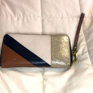Fossil Tri-Color Wallet w/wrist strap
